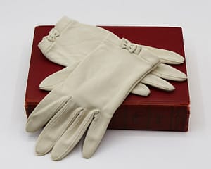 MCM Vintage Nylon Shorties Short Ladies Gloves with Bow Detailing - Size 7 at whisperingcityrva.com