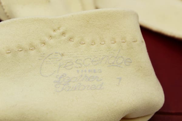 Crescendoe Mid Century Vintage Shorties Length MCM Pale Yellow Short Ladies Gloves - Size 7 at whisperingcityrva.com