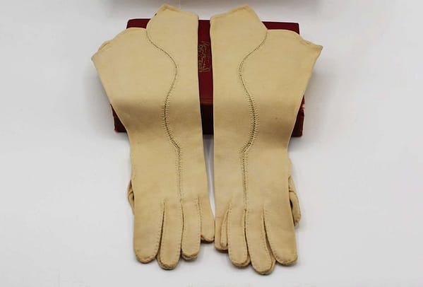 Crescendoe Mid Century Vintage Camel Openwork Mid-Arm Length Gauntlet Ladies Gloves - Size 6.5 at whisperingcityrva.com