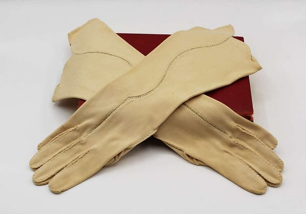Crescendoe Mid Century Vintage Camel Openwork Mid-Arm Length Gauntlet Ladies Gloves - Size 6.5 at whisperingcityrva.com