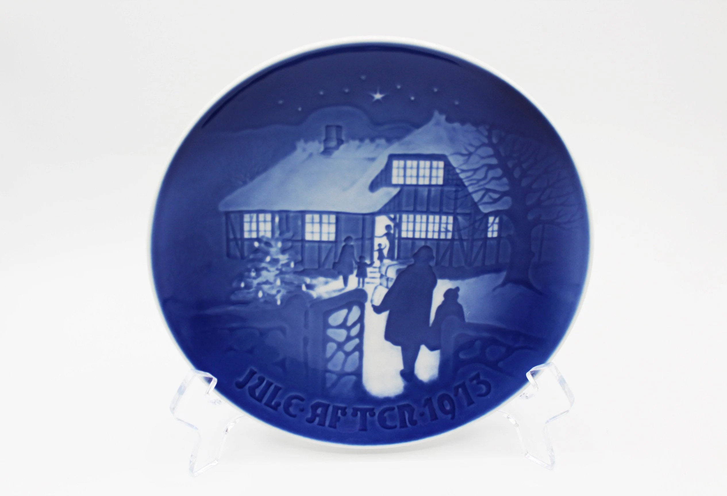 1973 B&G – Bing and Grondahl – Country Christmas – Blue and White Decorative Collectors Plate – Denmark at Whispering City RVA