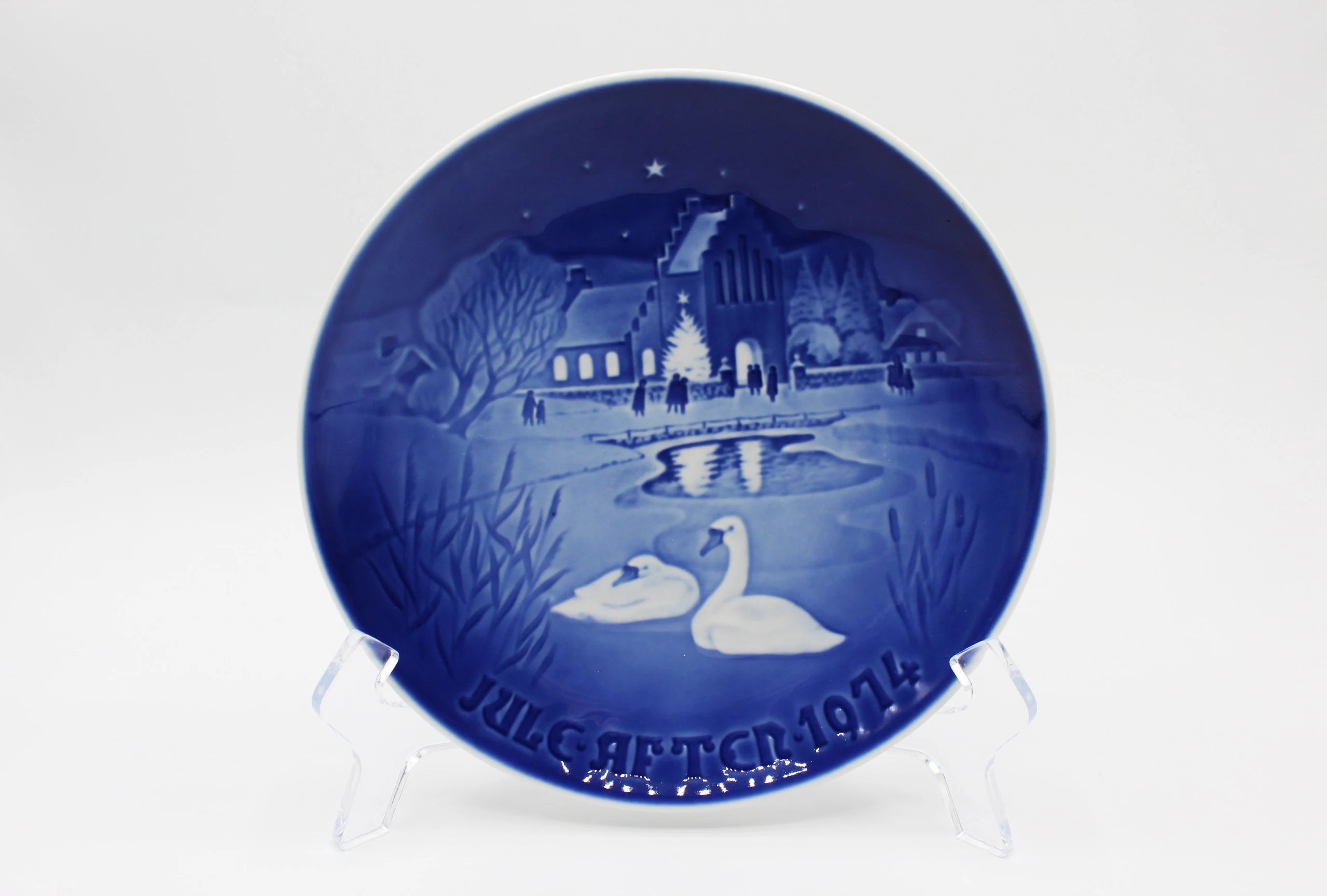 1974 B&G – Bing and Grondahl – Christmas in the Village – Blue and White Decorative Collectors Plate at Whispering City RVA