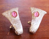 Large Textured Silver Tone Abstract Horn with Pink Moonstone Cufflinks - Vintage Mid Century Abstract Bold Artistic Gifts for Him Cuff Links
