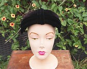1950s Miriam Lewis Black Velvet Close Shell Ladies Half Hat - Vintage Mid Century, MCM, Retro, Old Hollywood, Glamour - Fall, Winter