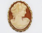 Vintage Carved Shell Cameo Brooch in Twist 14K Yellow Gold Frame with Pendant Bale - Classic, Feminine,  Light Academia, Fine Jewelry
