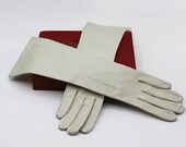 Van Raalte Mid Century Vintage Ivory White Leather 100% Silk Lined Mid-Arm Length Gauntlet MCM Ladies Gloves  - Size 7